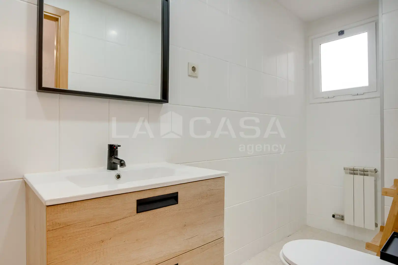Badezimmer von Wohnung zum Verkauf in Mollet del Vallès mit Klimaanlage, Heizung und Balkon
