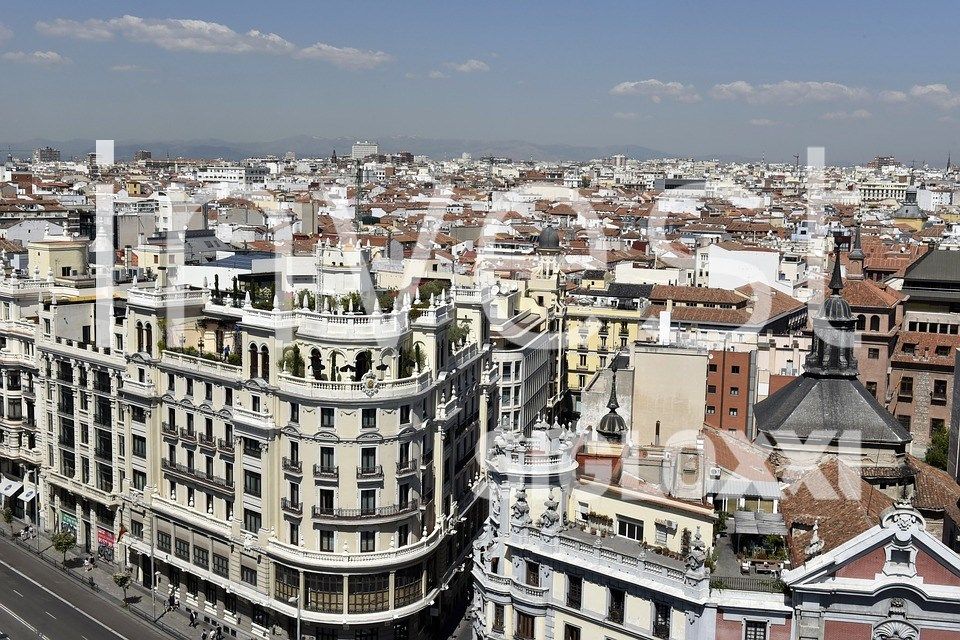 Exterior view of Premises for sale in  Barcelona Capital  with Air Conditioner