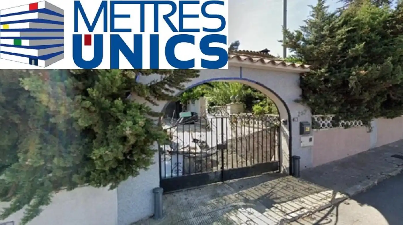 Villa con giardino in vendita a Carrer Mare de Déu del Coll 9