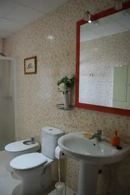 Baño de Casa o chalet en venta en La Carlota con Jardín privado, Terraza y Trastero