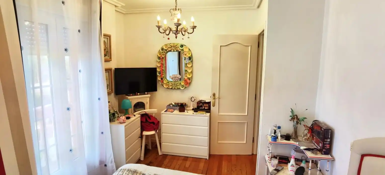 Schlafzimmer von Haus oder Chalet zum Verkauf in Gijón 