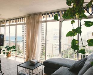 Living room of Flat for sale in Alicante / Alacant  with Air Conditioner, Heating and Parquet flooring