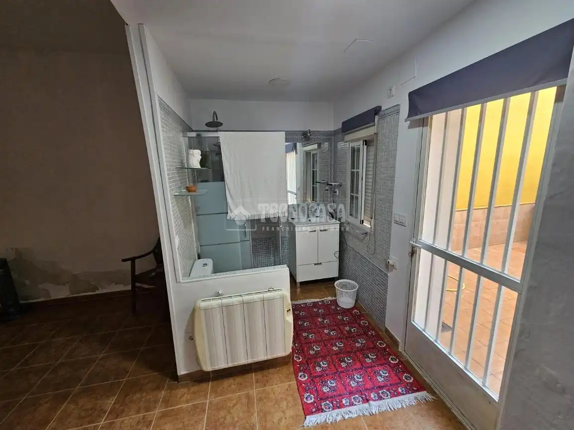 Bedroom of Detached homes for sale in El Puente del Arzobispo  with Heating