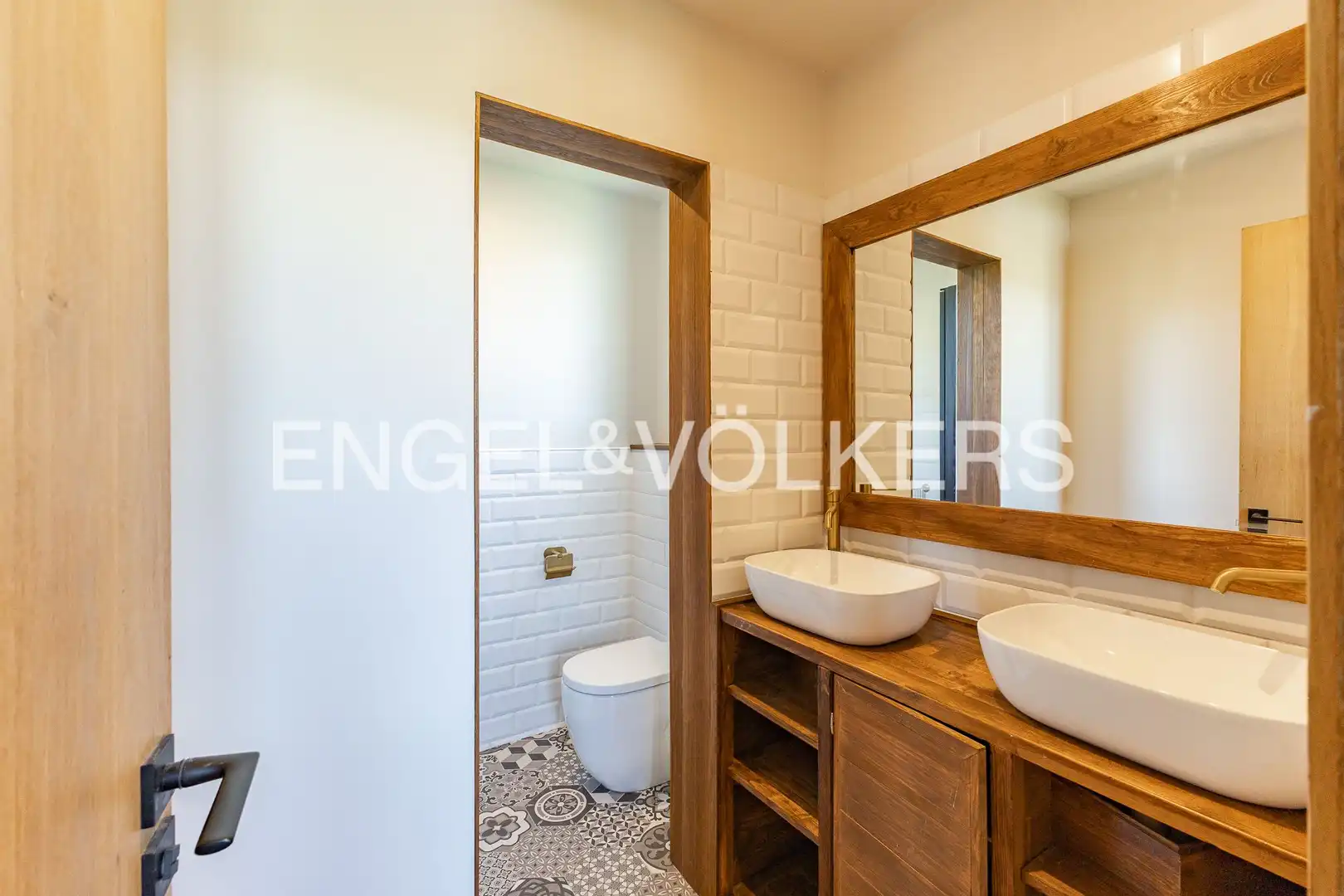 Badezimmer von Haus oder Chalet zum Verkauf in La Vall d'en Bas mit Heizung und Privatgarten