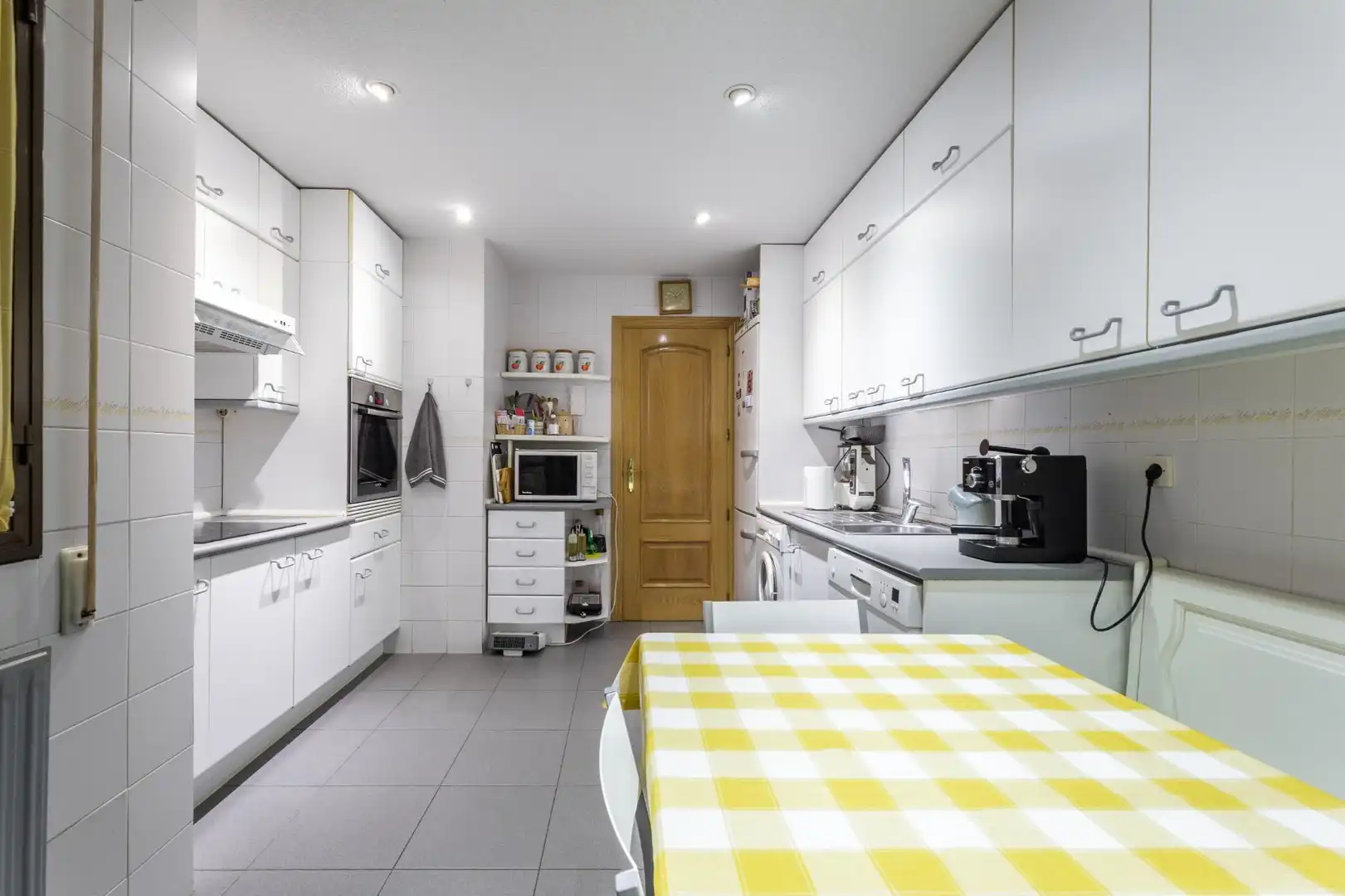Kitchen of Flat for sale in Tres Cantos  with Heating, Parquet flooring and Storage room