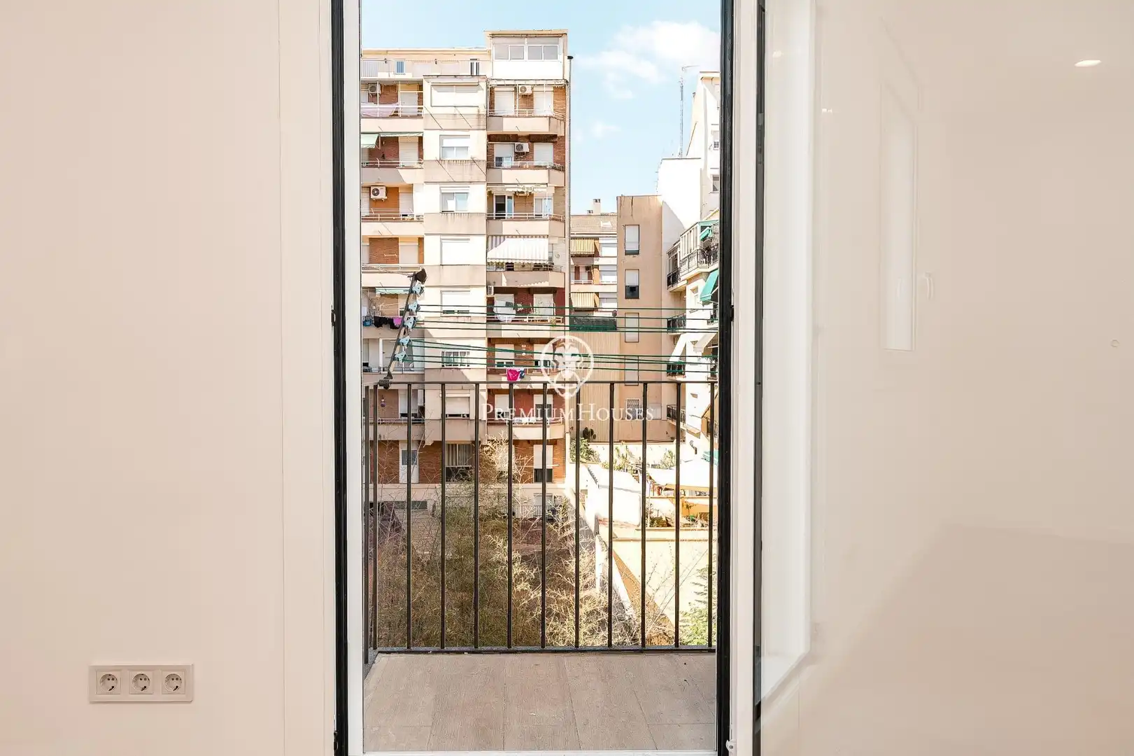 Balcony of Apartments for sale in Barcelona  with Parquet flooring