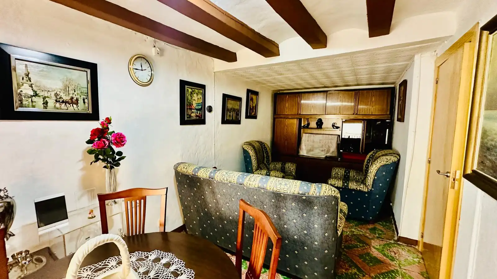 Sala d'estar de Casa o xalet en venda en Lledó amb Moblat i Balcó