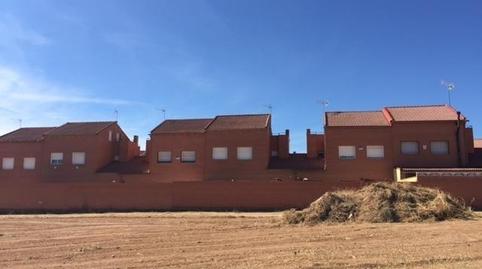Foto 3 de Casa adosada en venda a Chozas de Canales, Toledo
