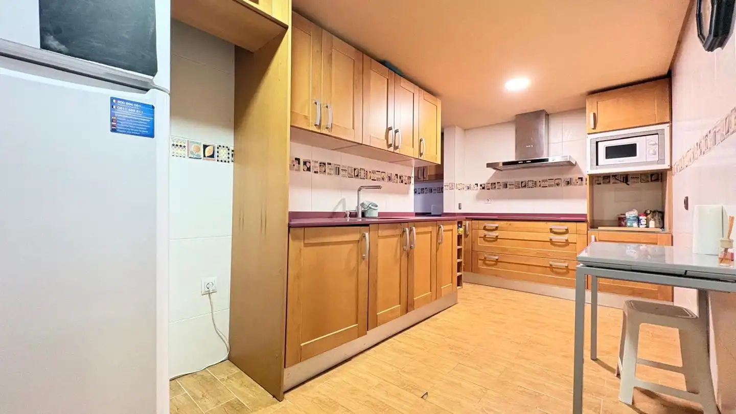 Piso con ascensor en venta en Caballería Española, imagen 4