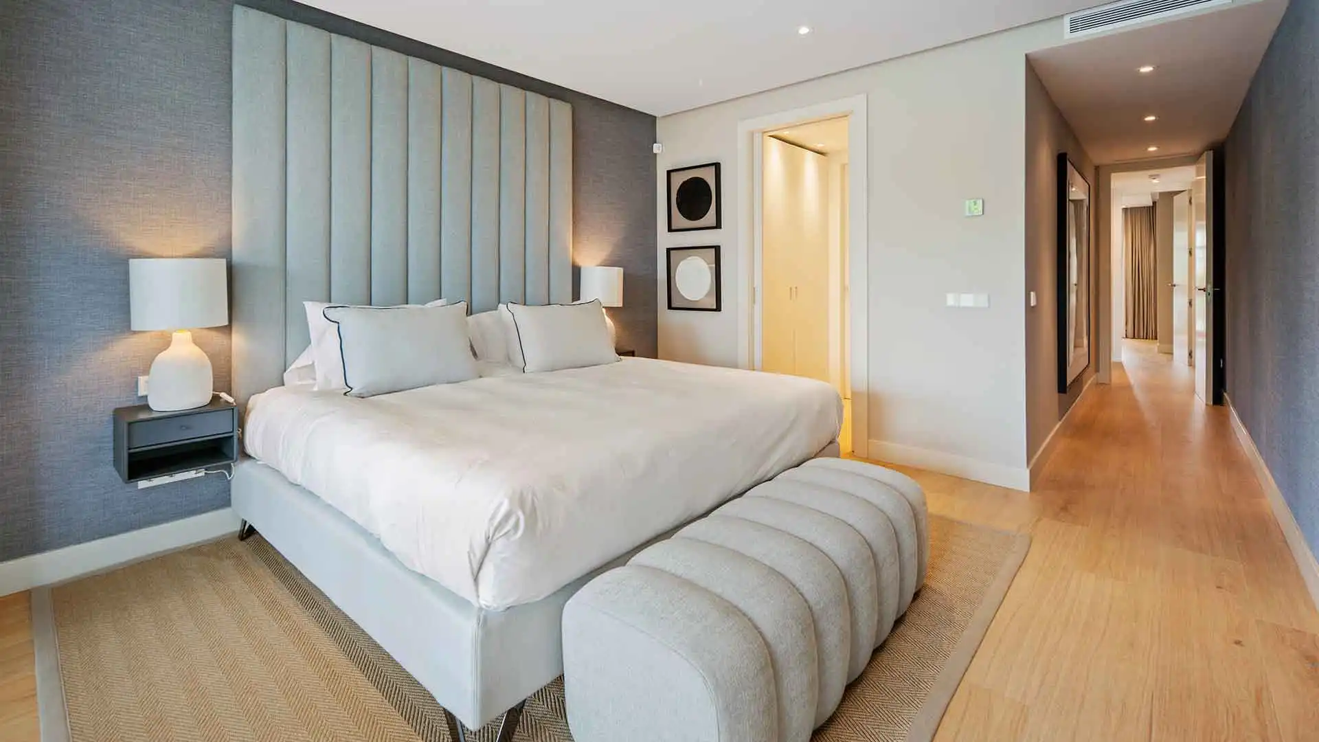 Habitación de Apartamento en venta en Marbella con Aire acondicionado, Terraza y Piscina
