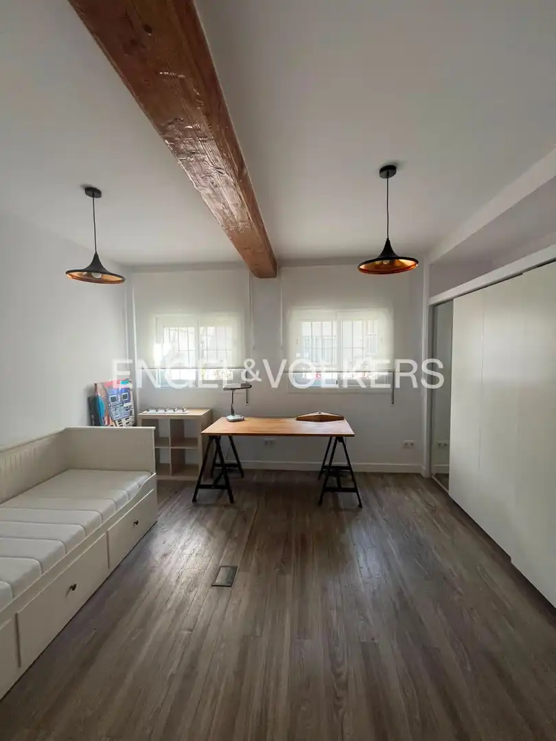 Dormitori de Àtic de lloguer en Barcelona amb Aire condicionat, Calefacció i Parquet