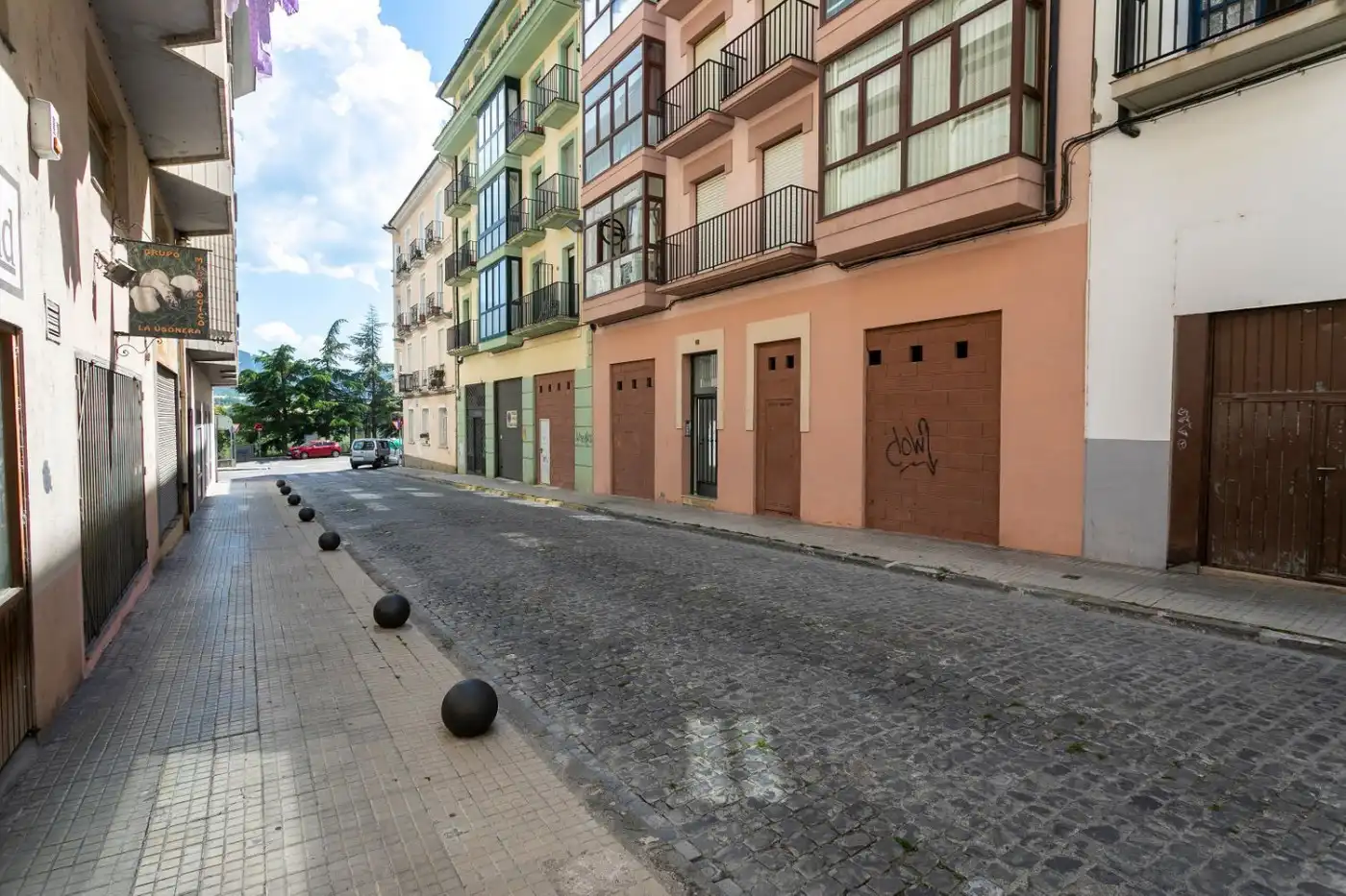 Exterior view of Flat for sale in Jaca  with Heating, Parquet flooring and Terrace