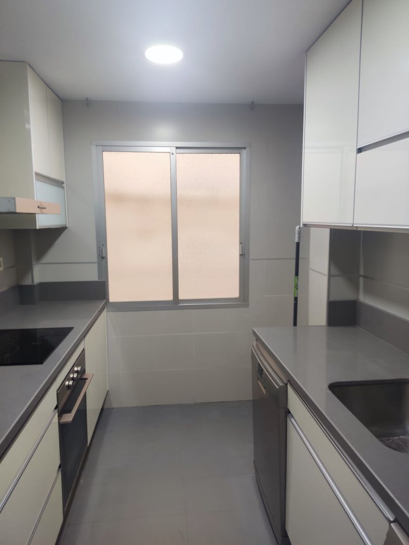 Kitchen of Flat for sale in  Granada Capital  with Furnished