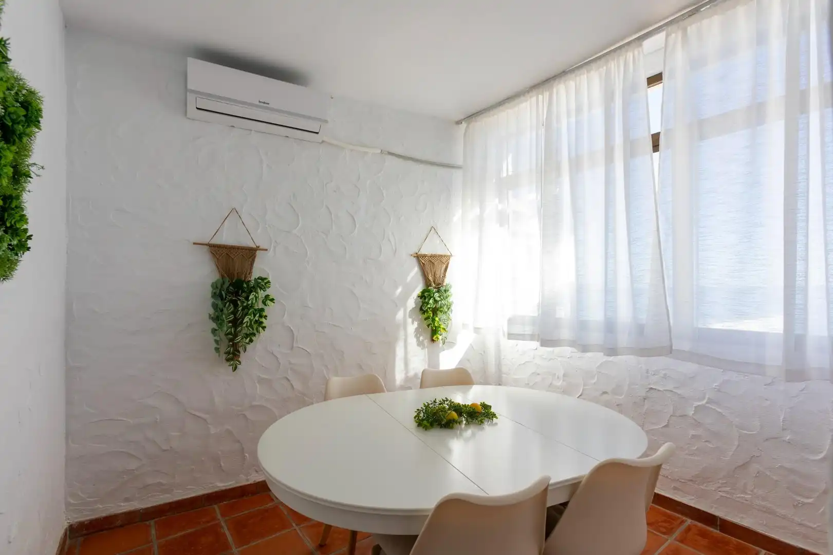 Comedor de Casa o chalet en venta en Almuñécar con Aire acondicionado, Jardín privado y Terraza