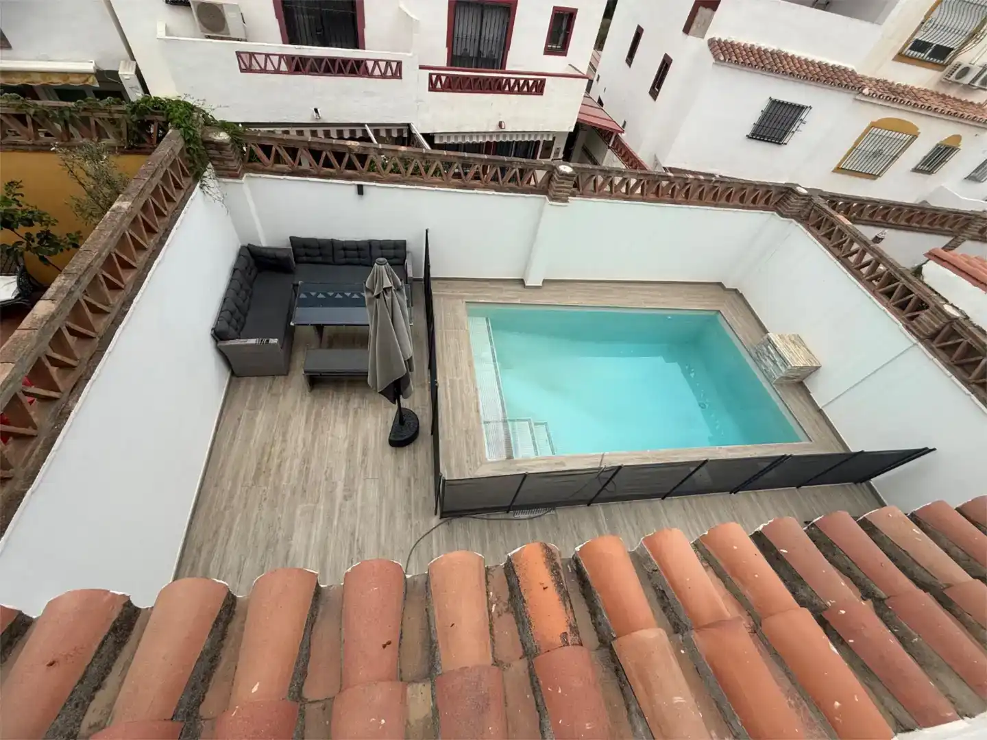 Piscina de Pis en venda en Marbella amb Aire condicionat, Piscina i Balcó