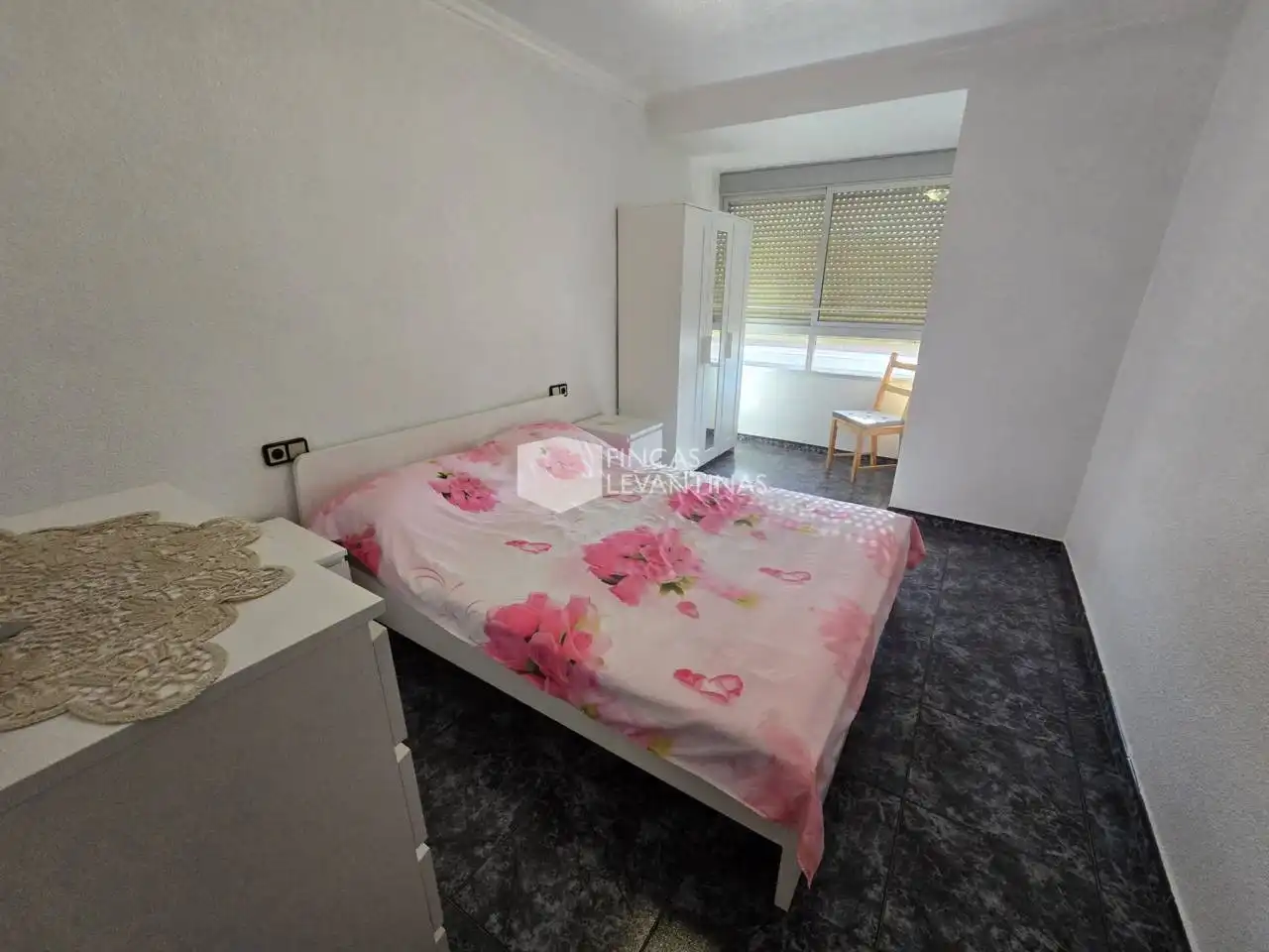 Bedroom of Apartments for sale in Elda