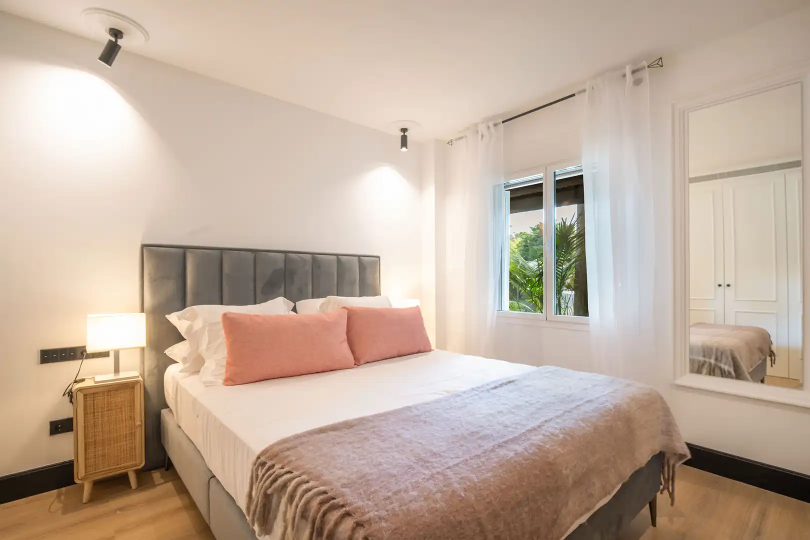 Apartamento con piscina en venta en Milla de Oro, imagen 6