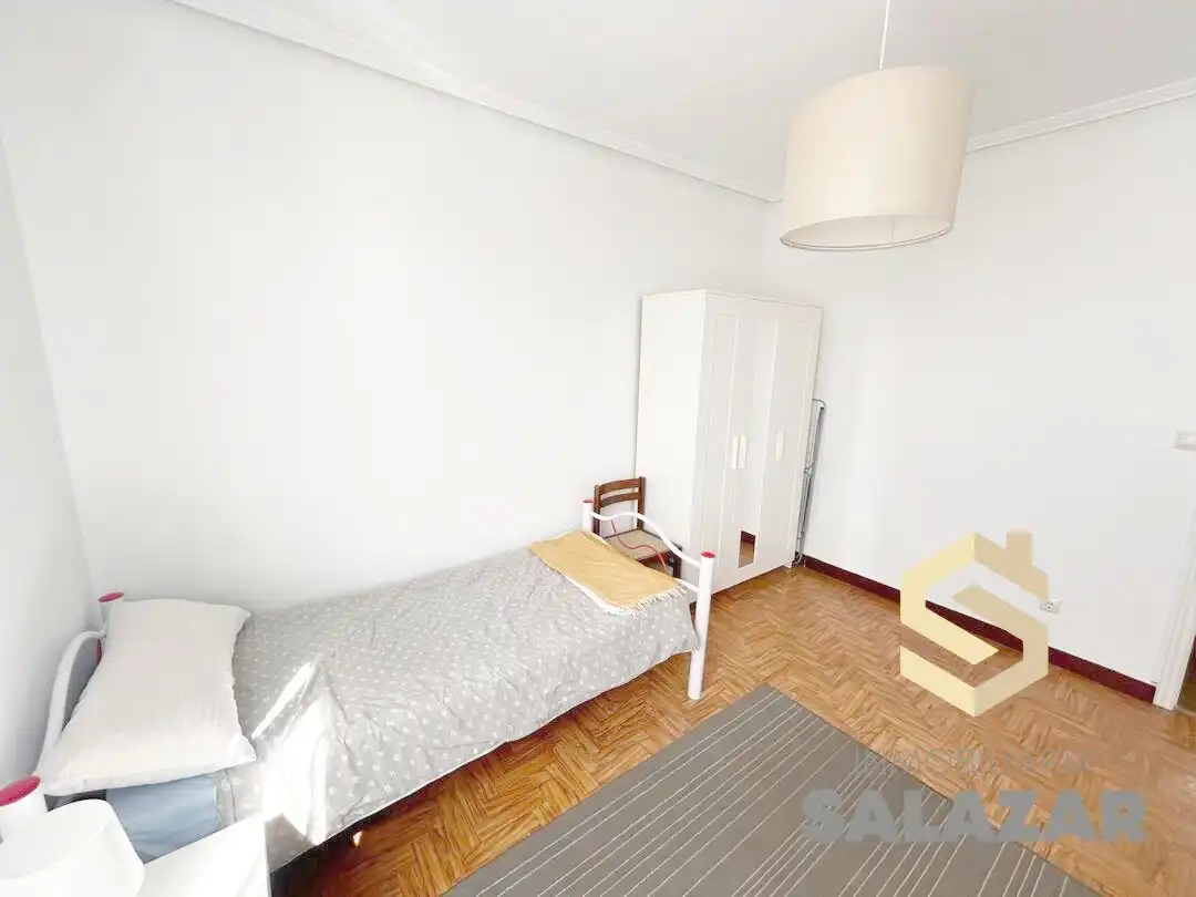 Habitación de Piso de alquiler en Bilbao  con Calefacción