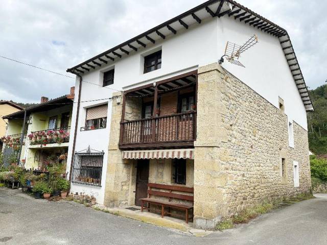 Casa-chalet en Venta en Cocina La - La Ganceda en Valdáliga