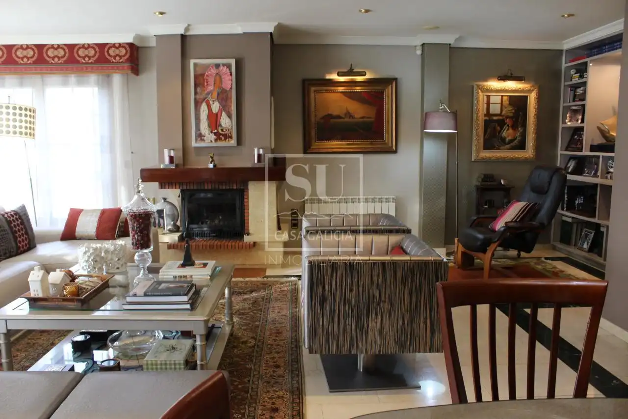 Sala de estar de Casa o chalet en venta en Vigo  con Calefacción, Jardín privado y Parquet