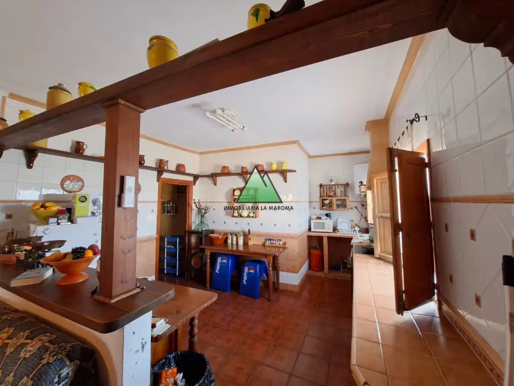 Finca rústica en venda a Carretera Almachar-Velez (Triana) (Triana-Zorrilla, Norte - Barrio del Pilar - El Reñidero