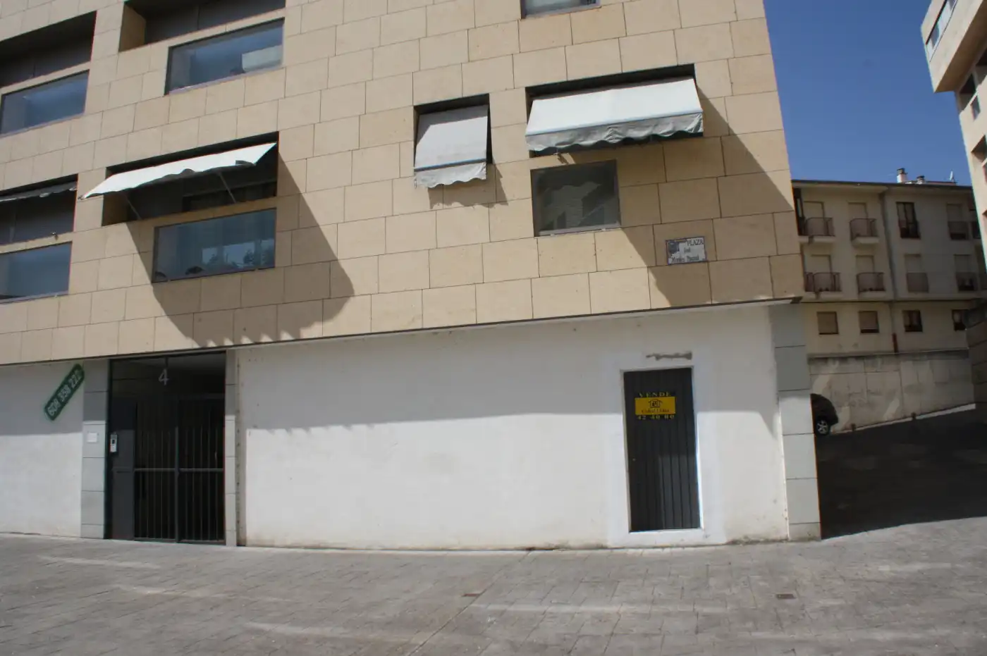 Local comercial en venda a Plaza jose morales pascual