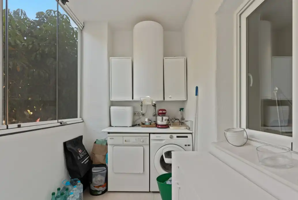Cuina de Apartament en venda en Marbella amb Aire condicionat, Terrassa i Internet