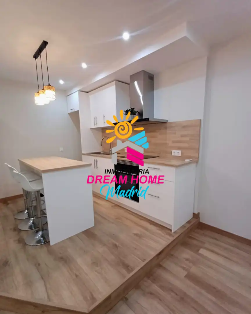 Cocina de Piso en venta en Madrid con Aire acondicionado y Horno