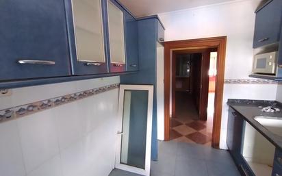 Kitchen of Flat for sale in Los Corrales de Buelna 