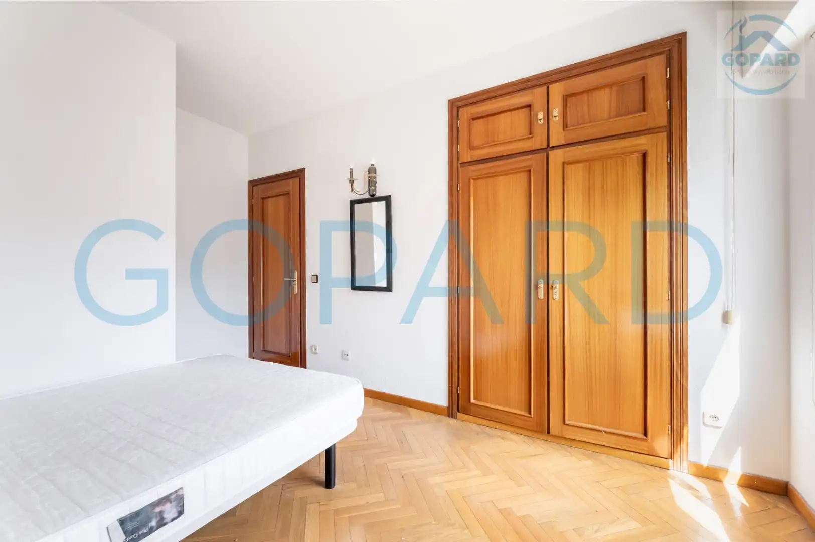 Schlafzimmer von Wohnung zum Verkauf in Madrid mit Klimaanlage, Heizung und Parkett