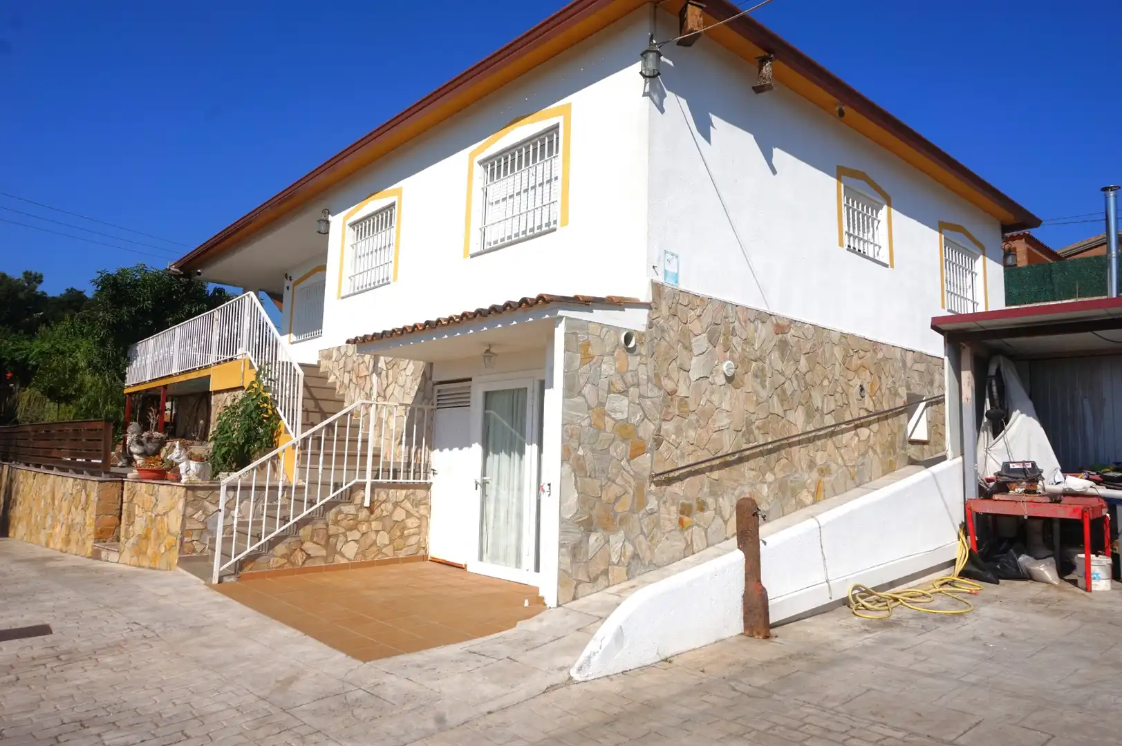Vista exterior de Casa o xalet en venda en Fogars de la Selva amb Calefacció, Jardí privat i Terrassa