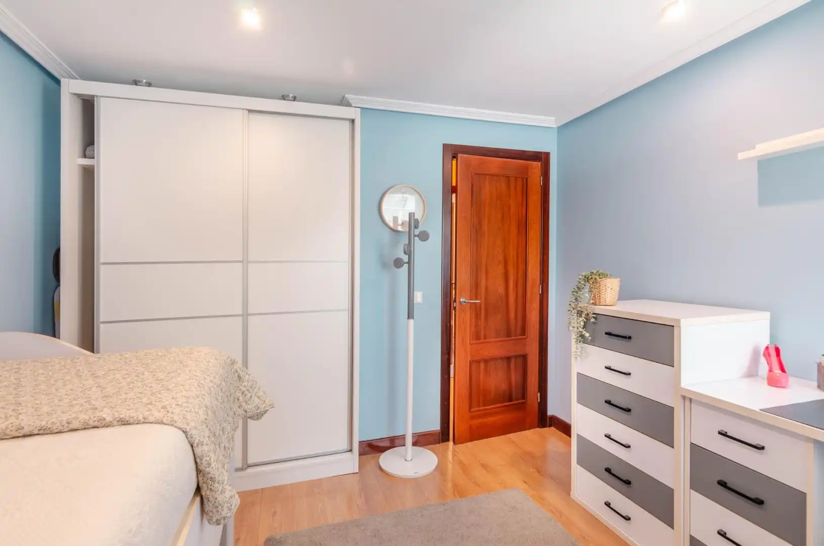 Habitación de Piso en venta en Gozón con Calefacción, Terraza y Trastero
