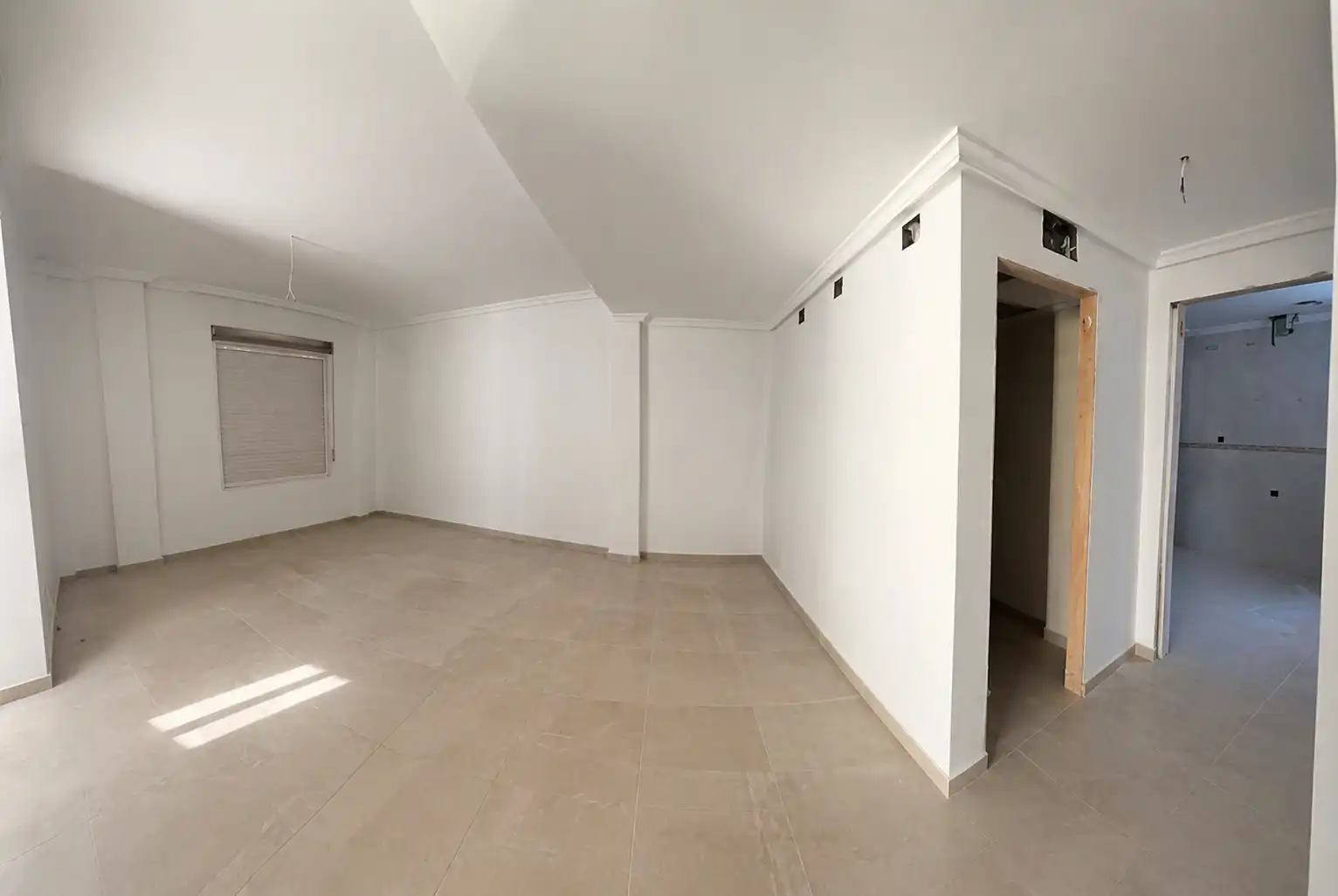 Einfamilien-Reihenhaus zum Verkauf in Onda mit Terrasse, Abstellraum und Balkon