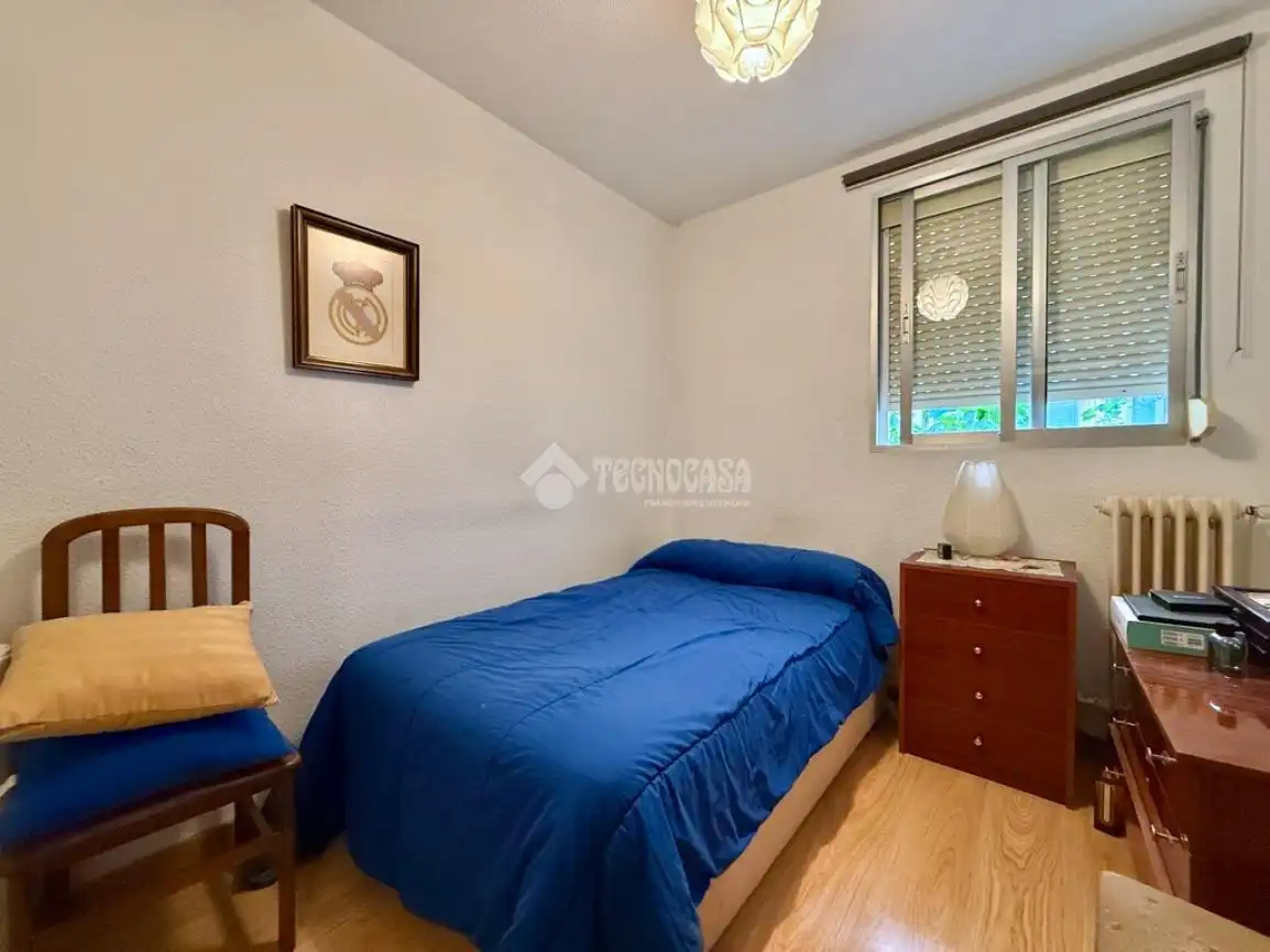 Dormitori de Pis en venda en Alcalá de Henares amb Parquet i Terrassa