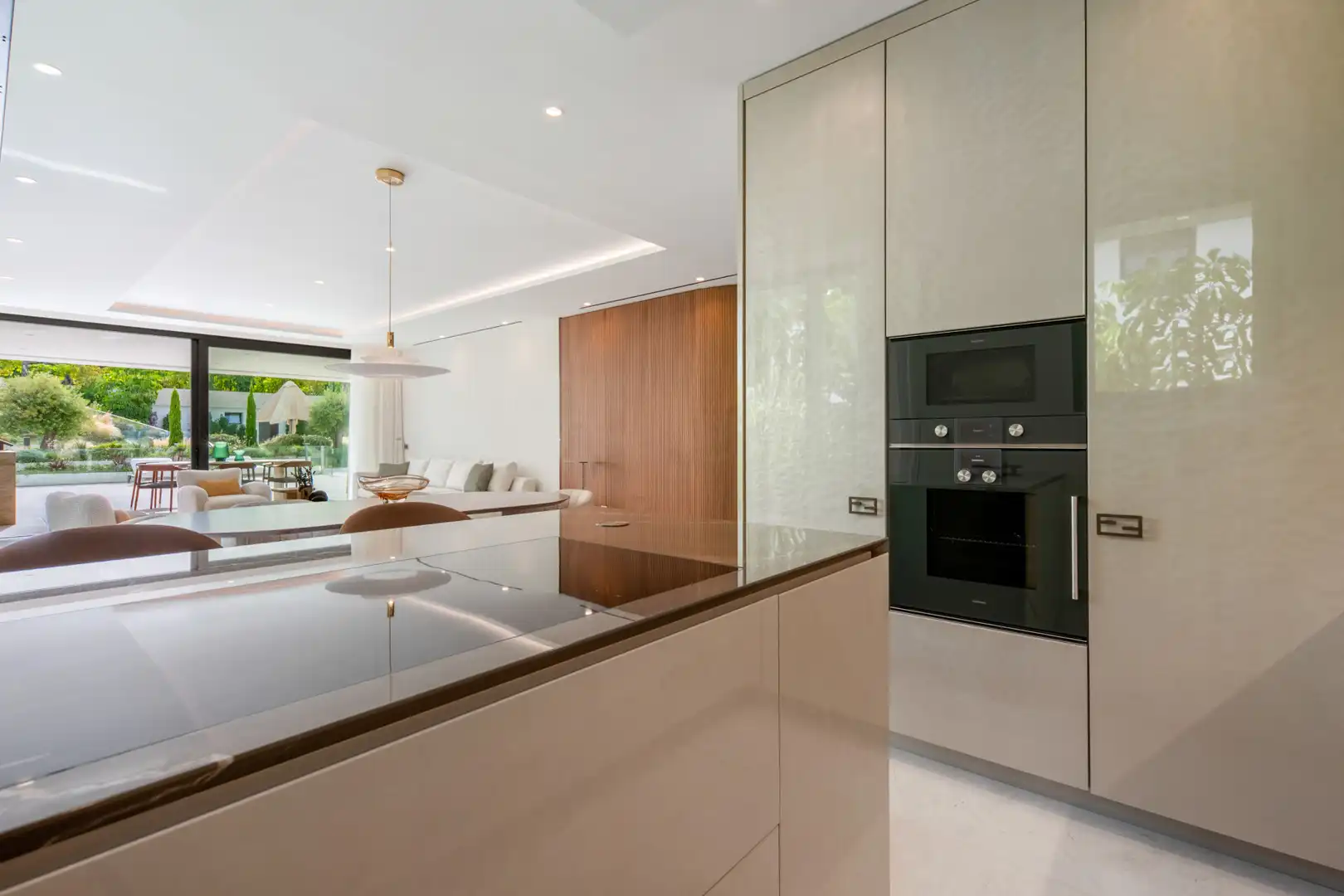 Cuina de Planta baixa en venda en Marbella amb Aire condicionat, Calefacció i Terrassa