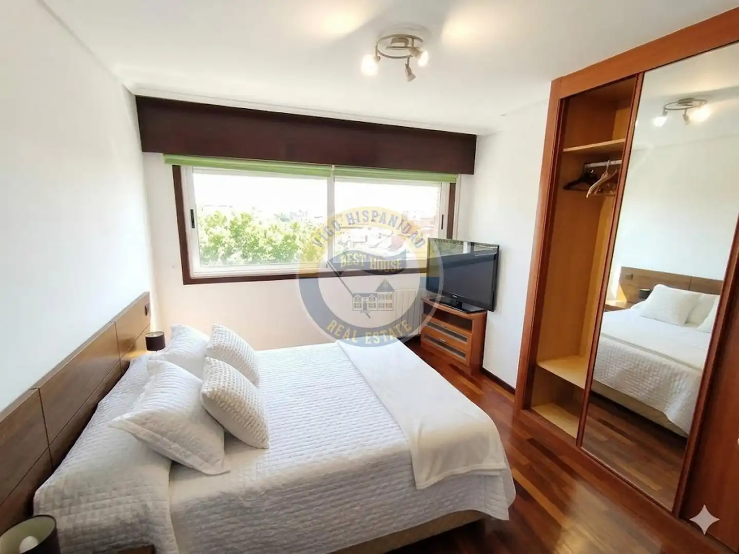 Habitación de Apartamento en venta en Vigo  con Calefacción y Amueblado