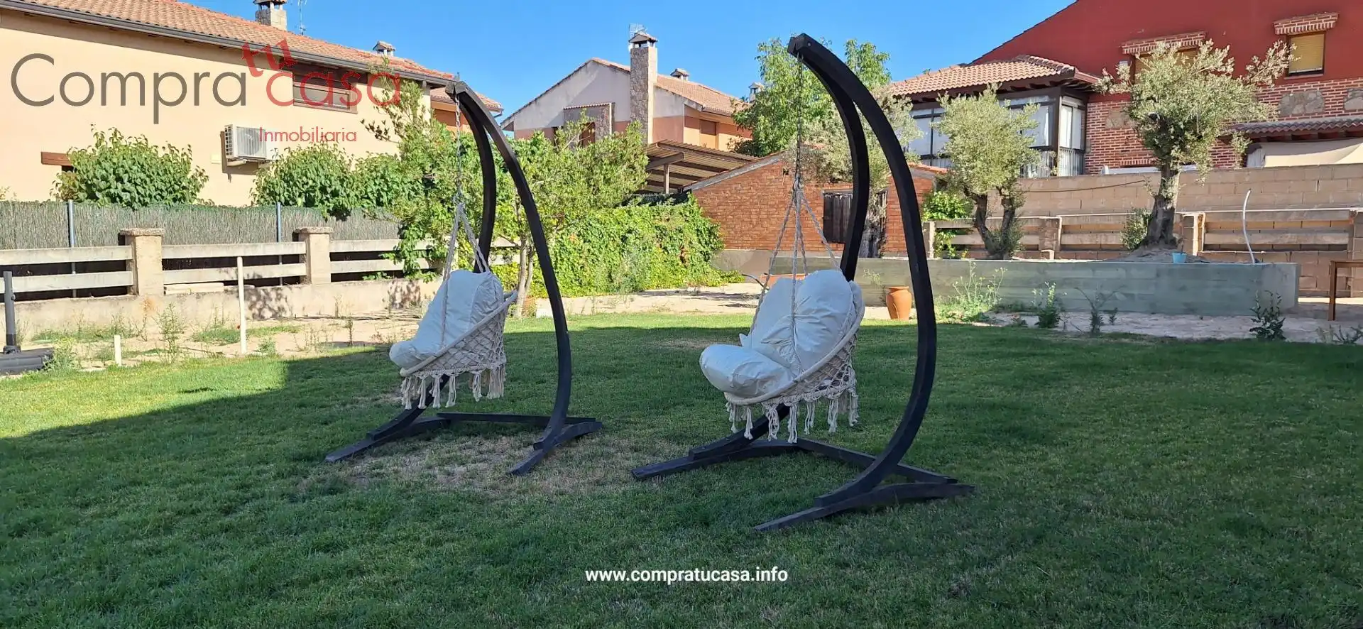 Jardí de Casa o xalet en venda en La Lastrilla  amb Calefacció, Jardí privat i Terrassa