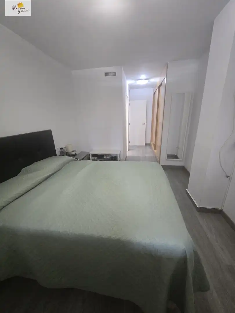 Dormitori de Apartament en venda en Paterna amb Aire condicionat, Traster i Moblat