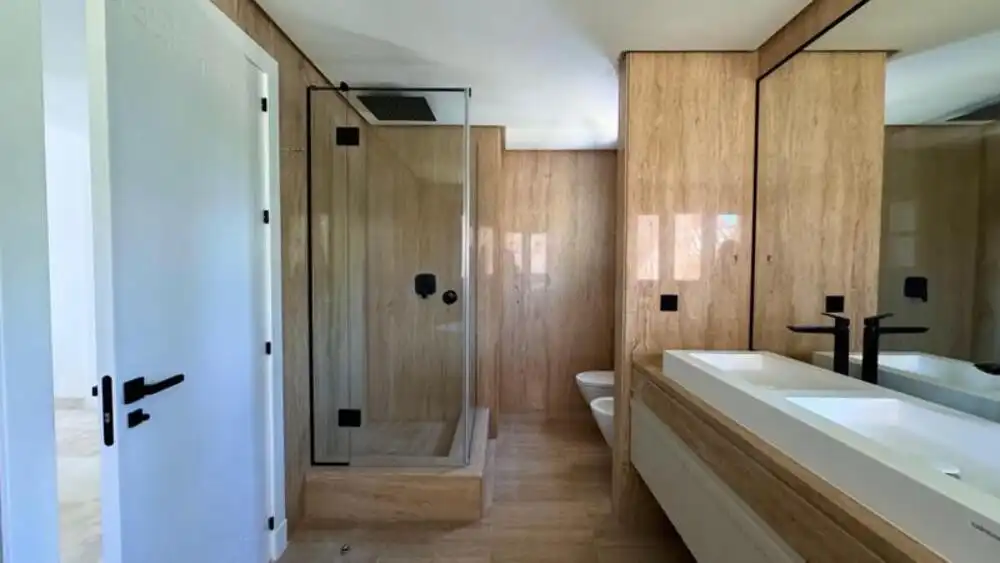Bathroom of Houses for rent in Marbella  with Air Conditioner, Terrace and Furnished