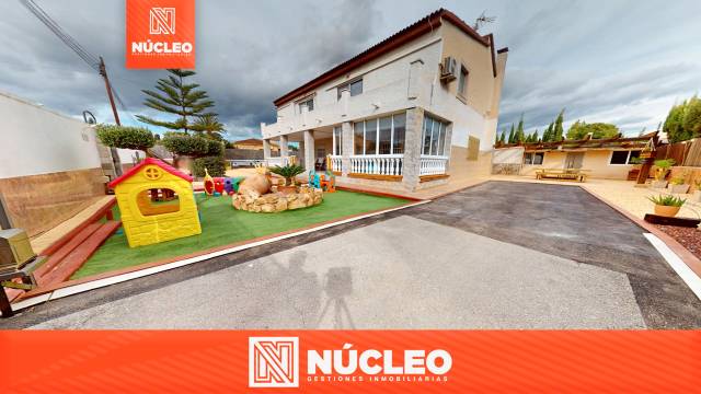 Casa-chalet en Venta en Carrer del PÍ en La Huerta