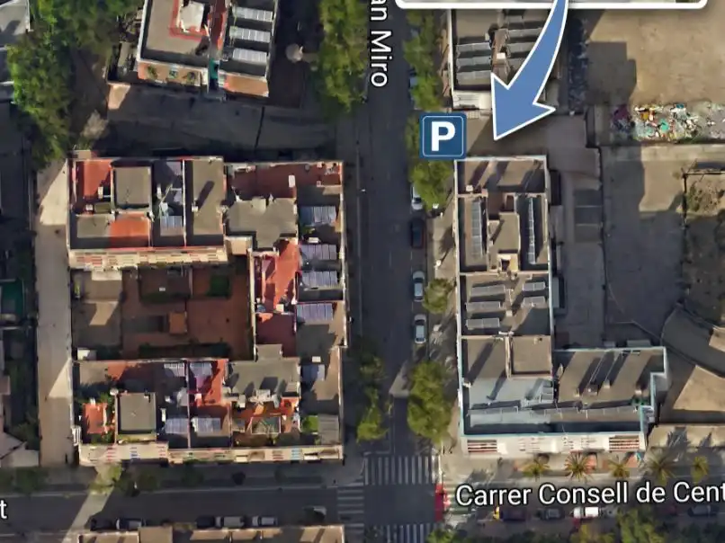 Individual de lloguer a Carrer joan miro 12, imagen 3