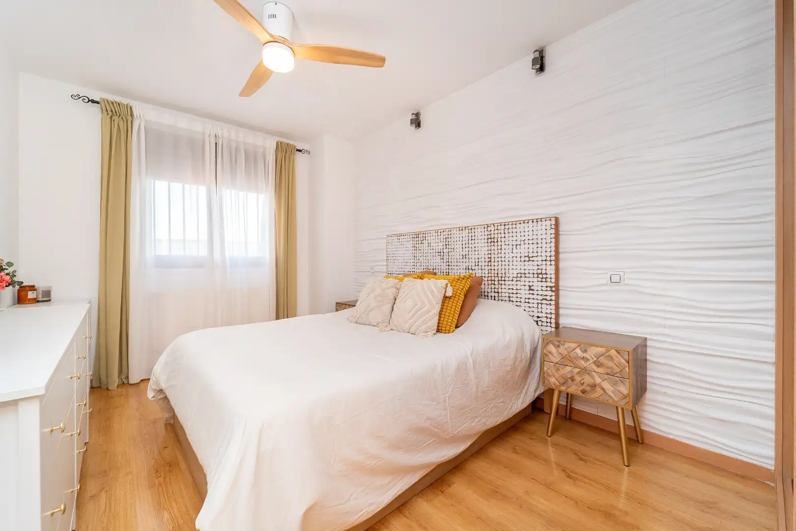 Habitación de Planta baja en venta en Navalcarnero con Aire acondicionado, Calefacción y Trastero