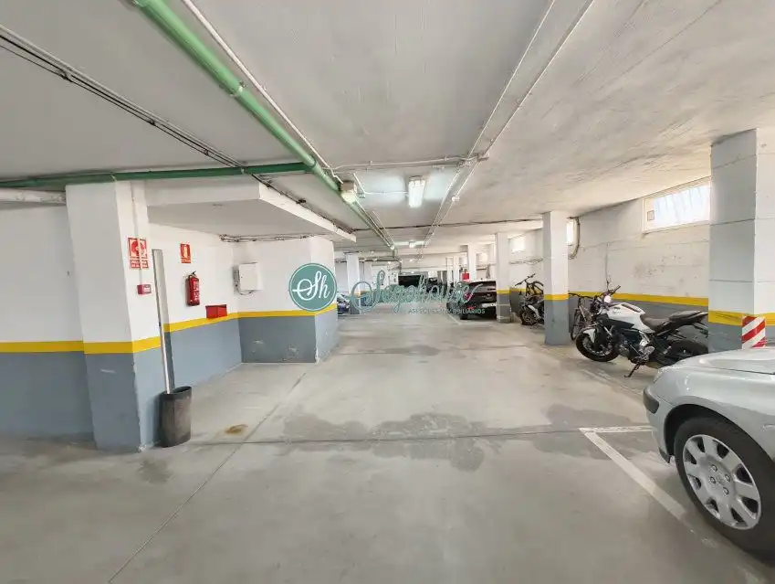 Parking de Piso en venta en Segovia con Calefacción, Terraza y Trastero
