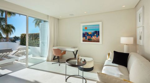 Foto 4 de Apartament en venda a Avenida Melvin Villaroel, 20, Puente Romano, Marbella