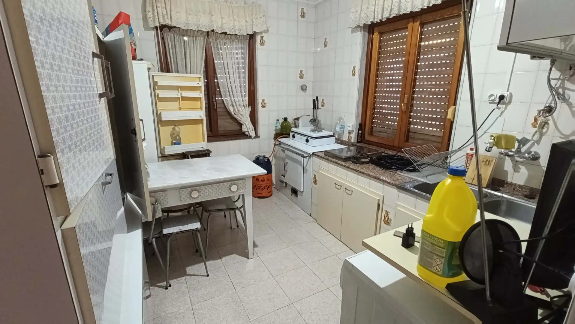 Cuina de Pis en venda en Langreo amb Calefacció, Moblat i Rentadora