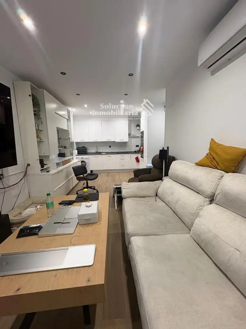 Sala d'estar de Pis en venda en Salamanca amb Aire condicionat, Calefacció i Moblat