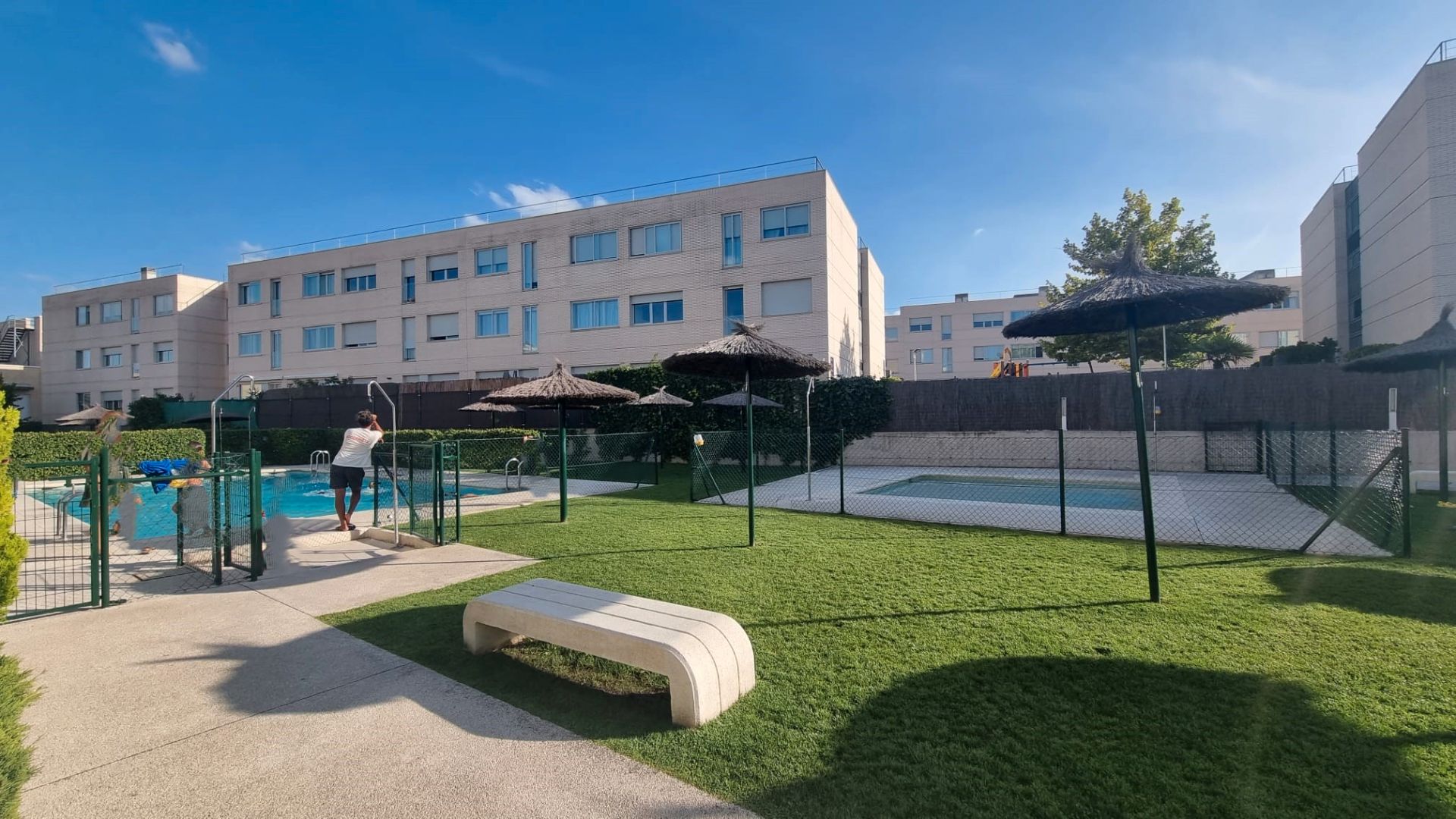 Swimming pool of Flat for sale in Las Rozas de Madrid  with Air Conditioner, Heating and Parquet flooring