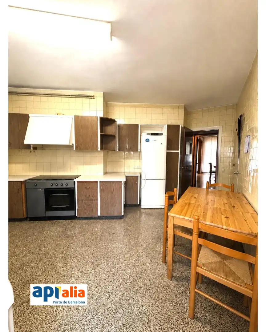 Cuina de Pis en venda en Sant Feliu de Llobregat amb Calefacció, Traster i Moblat