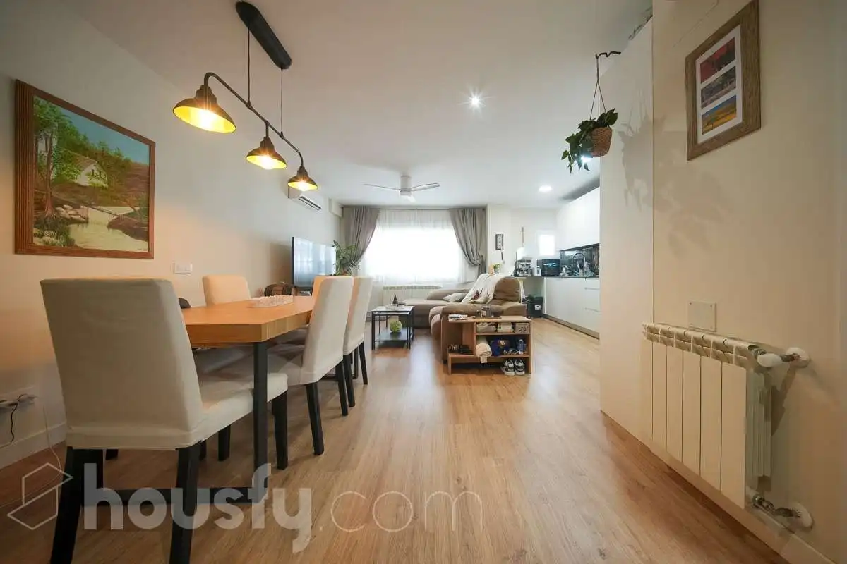 Appartement avec ascenseur à vendre à Calle Marques de Jura Real .