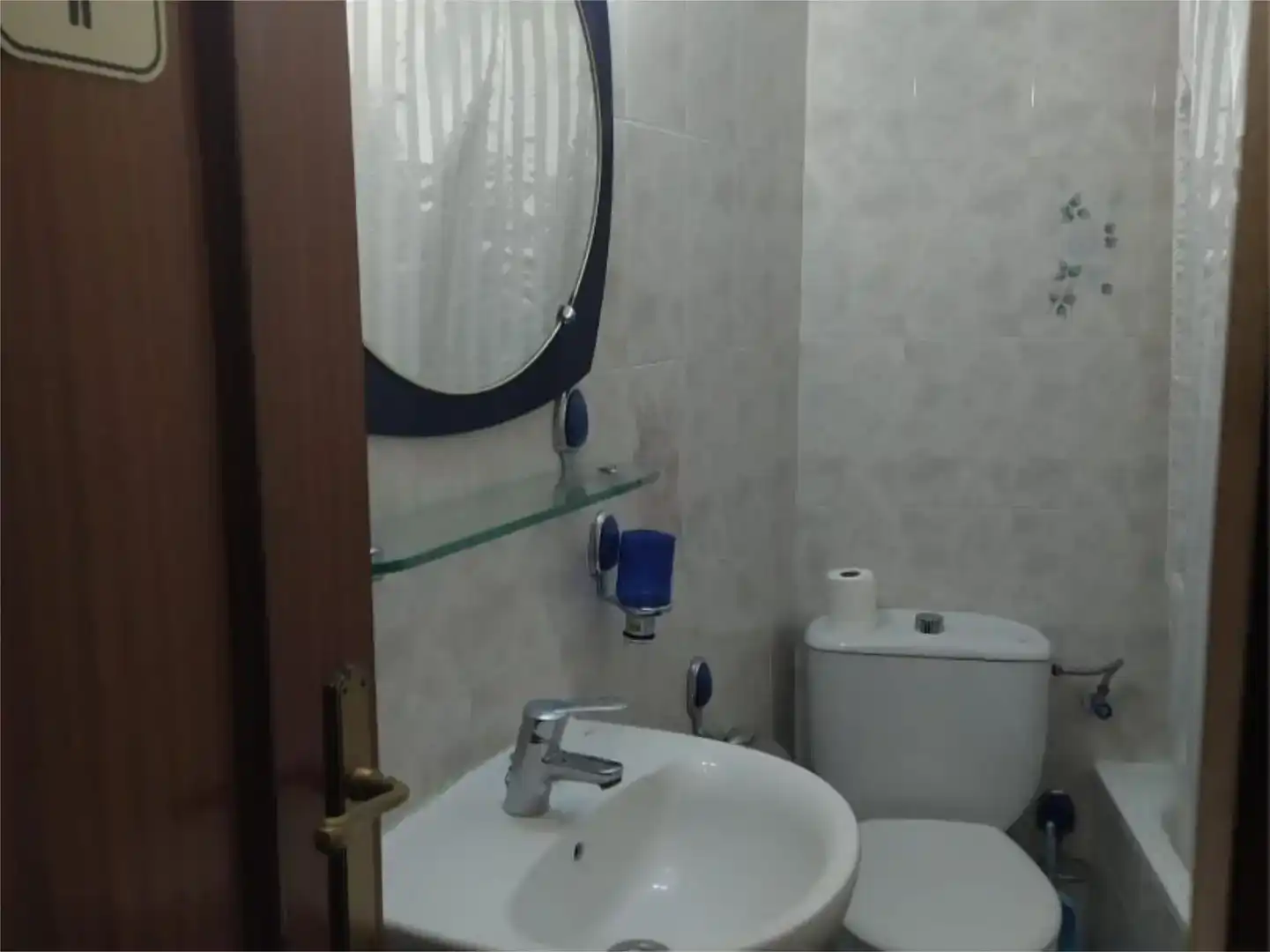 Badezimmer von Wohnung zur Miete in Jaén mit Klimaanlage und Möbliert